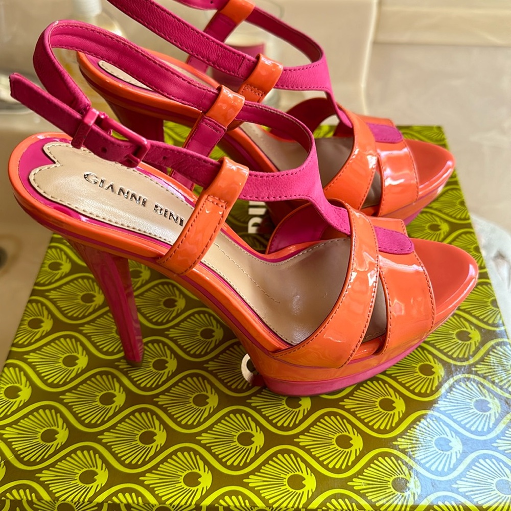 Never worn heels orange patent pink suede combinations w very beautiful colors.